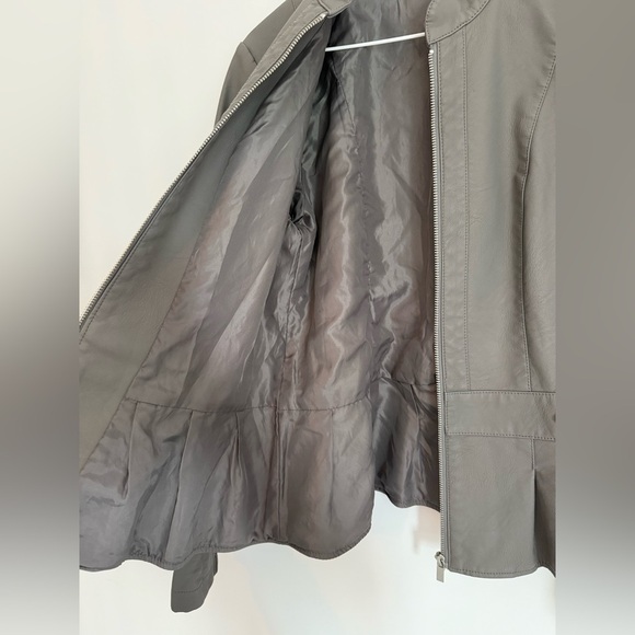 Baccini Faux Leather Jacket - Picture 5 of 5